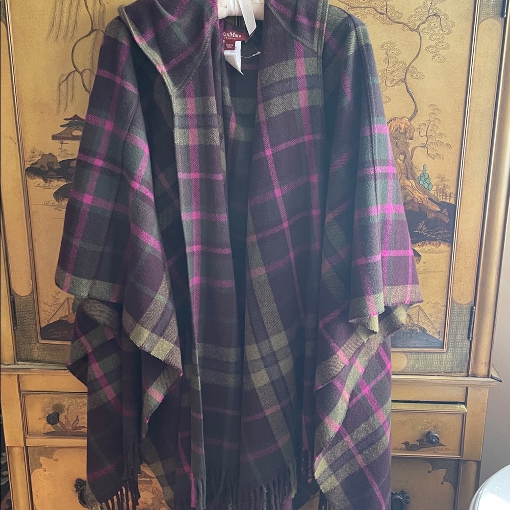 MAX MARA Outlander Tartan Plaid Hooded Ruana Cape Olive Green Fringe M Like New! - Picture 9 of 14